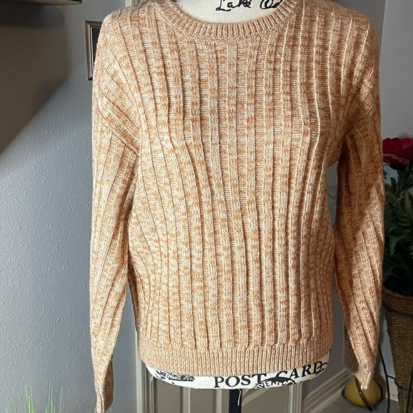 NWT- BlankNYC- Cozy Crew Neck Sweater - oversized for an XS Premium Quality - Picture 2 of 13